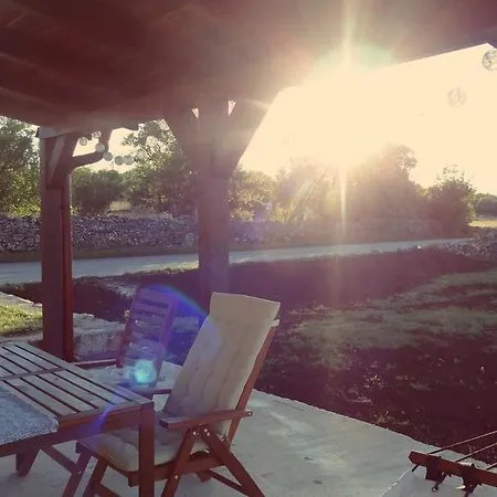Lake House Zidine *